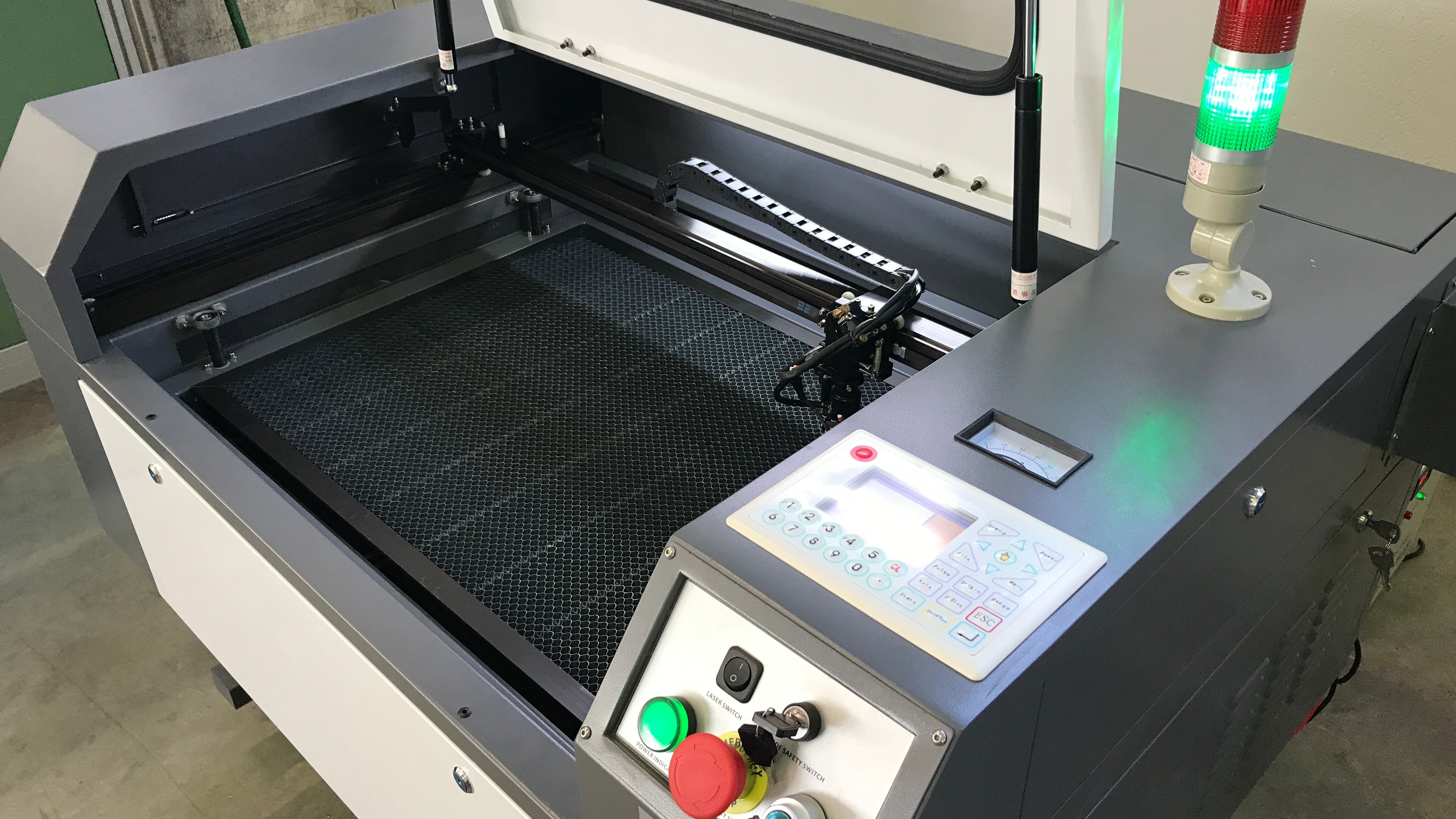 <p>Lasermake laser cutting machine X700</p>
